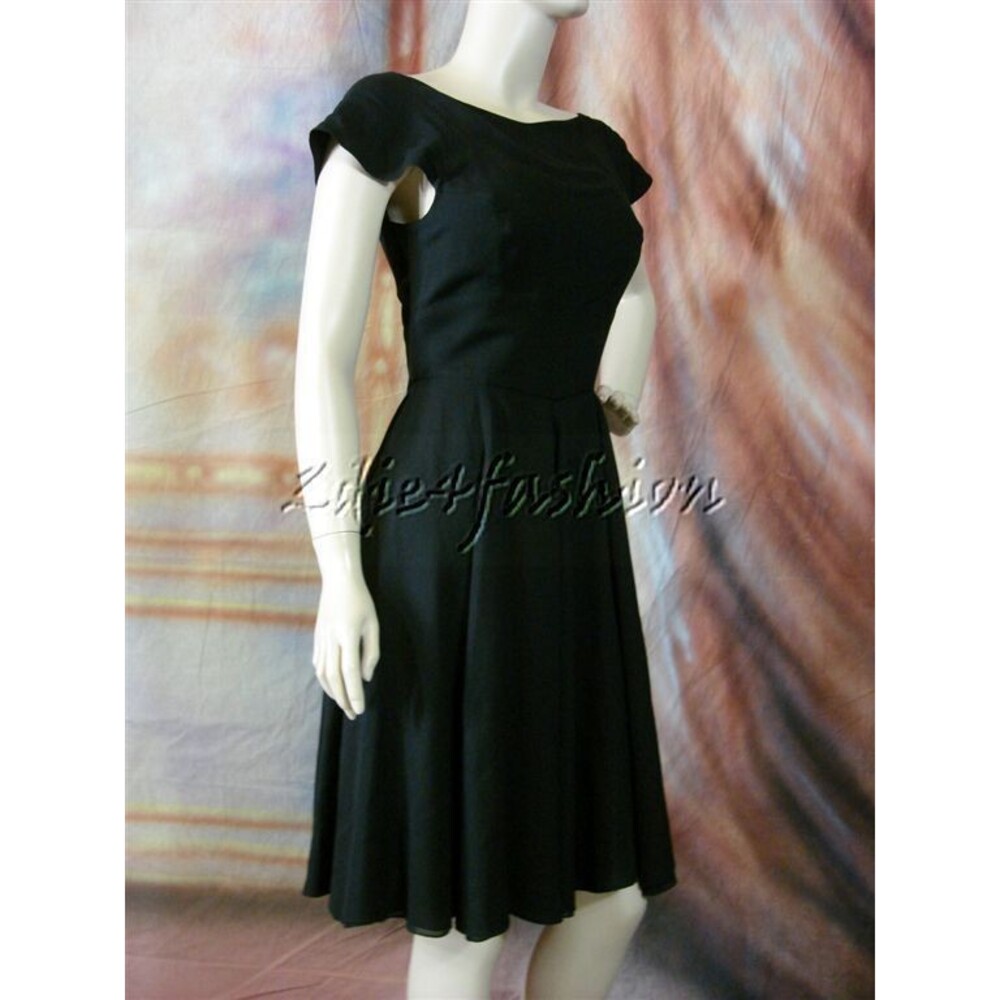 $2800 New with Tags Authentic FENDI Black Cap Sleeve Flowing Flare Dress 8 42